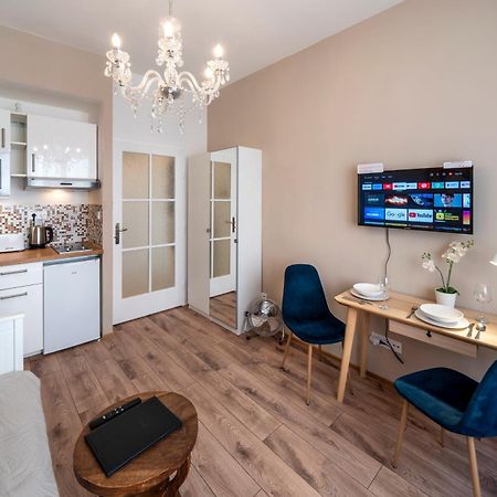 Studio Apartment - Tower Petrin ปราก ภายนอก รูปภาพ