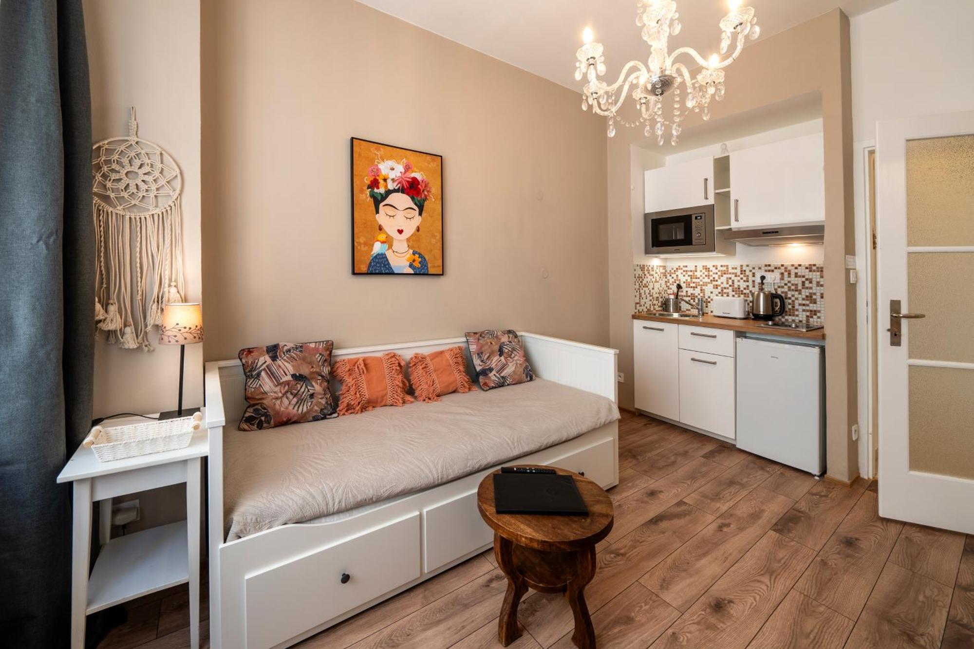 Studio Apartment - Tower Petrin ปราก ภายนอก รูปภาพ