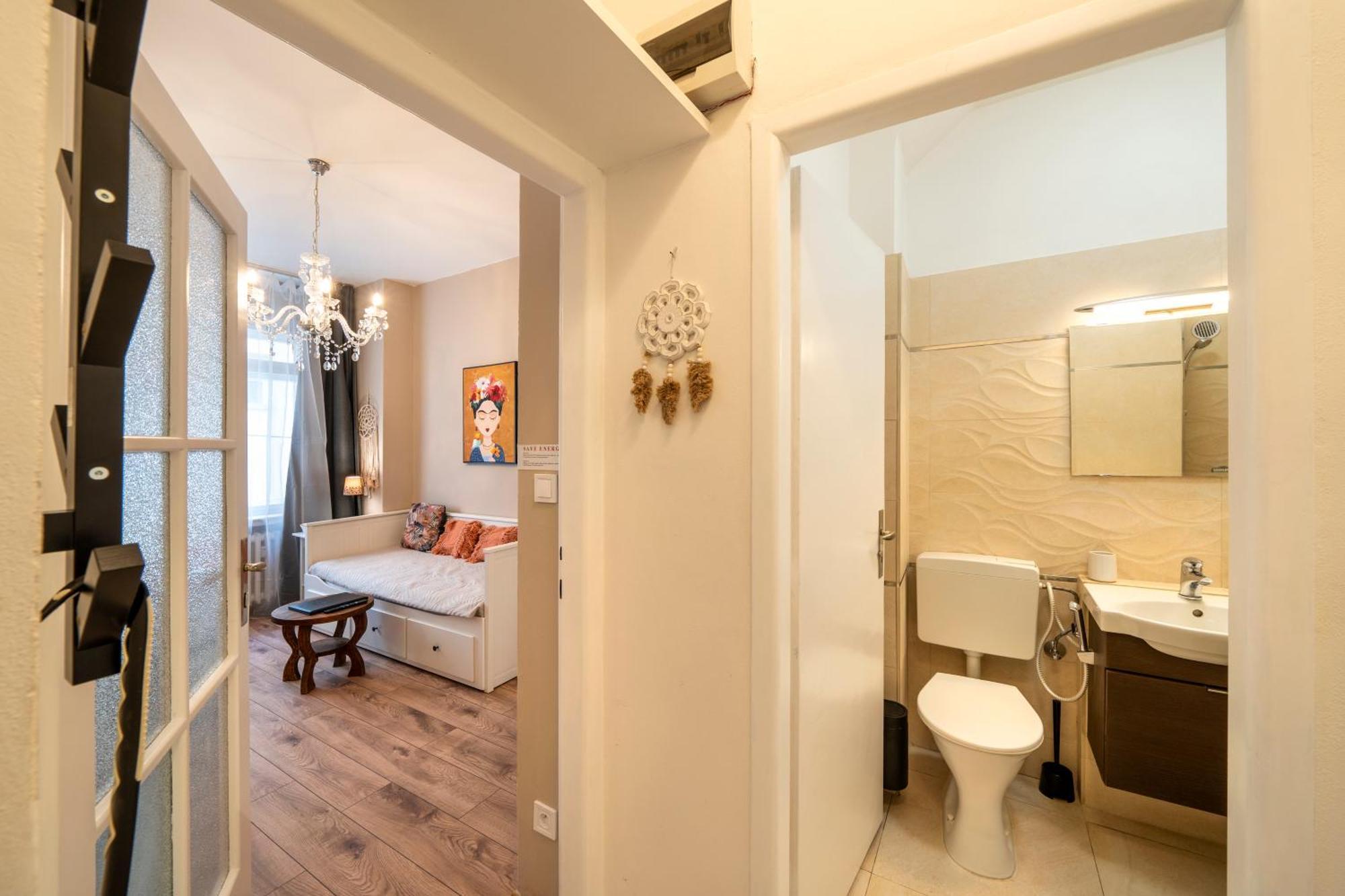 Studio Apartment - Tower Petrin ปราก ภายนอก รูปภาพ