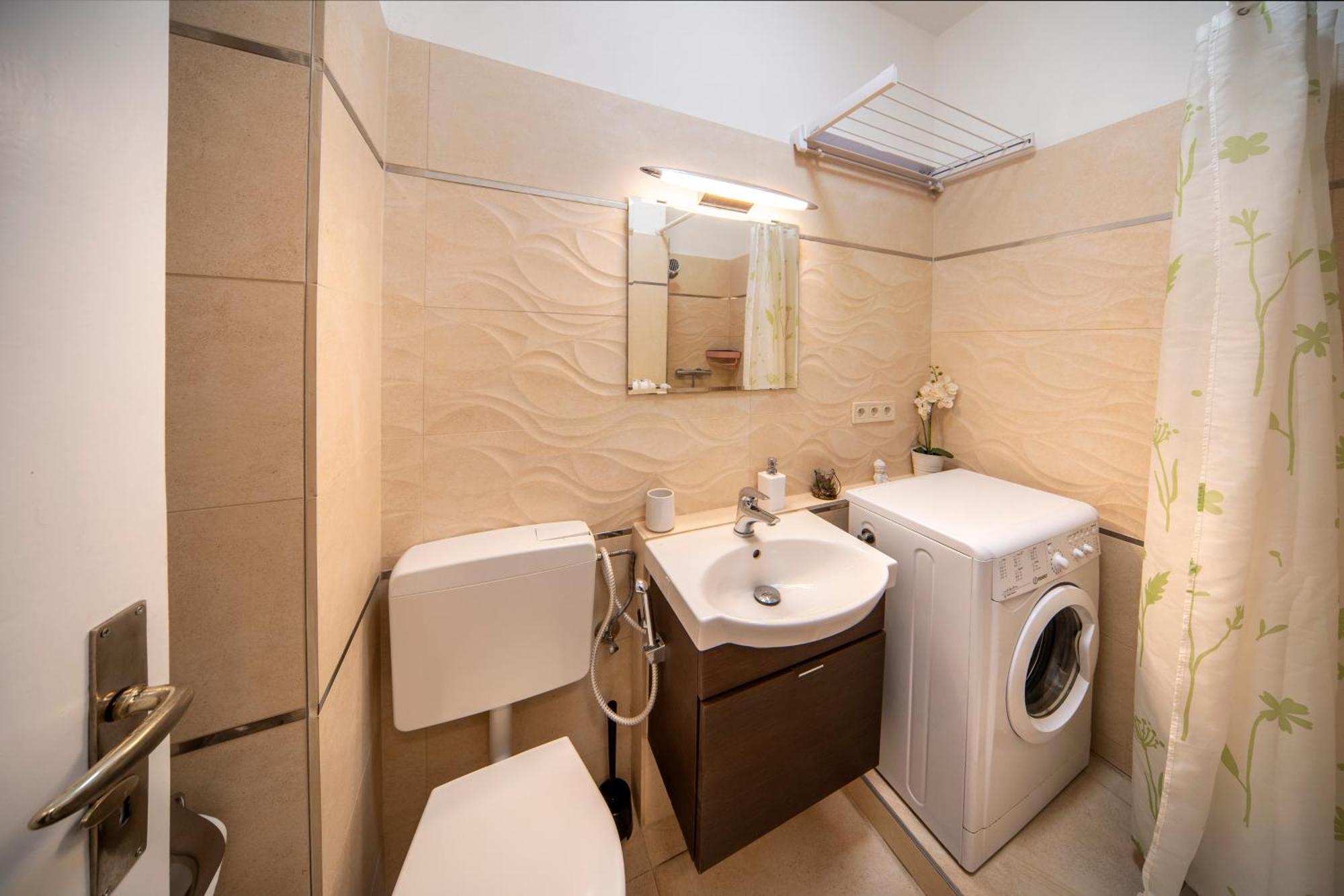 Studio Apartment - Tower Petrin ปราก ภายนอก รูปภาพ